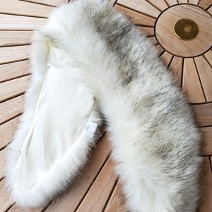 NWOT, Faux Fur Collar